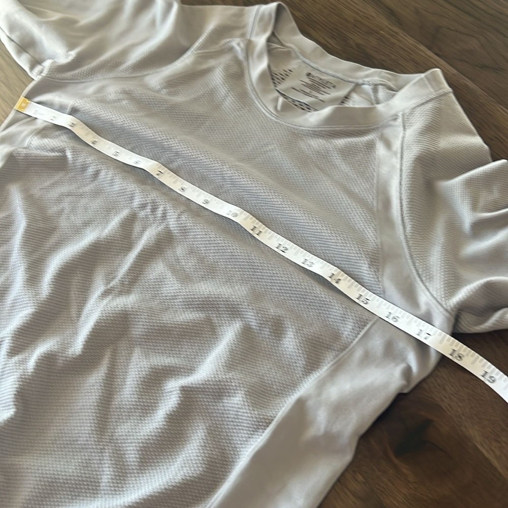 ATHLETA Women's Trophy Long Sleeve Top Lt Grey Laser Cut Back Large - Picture 4 of 7